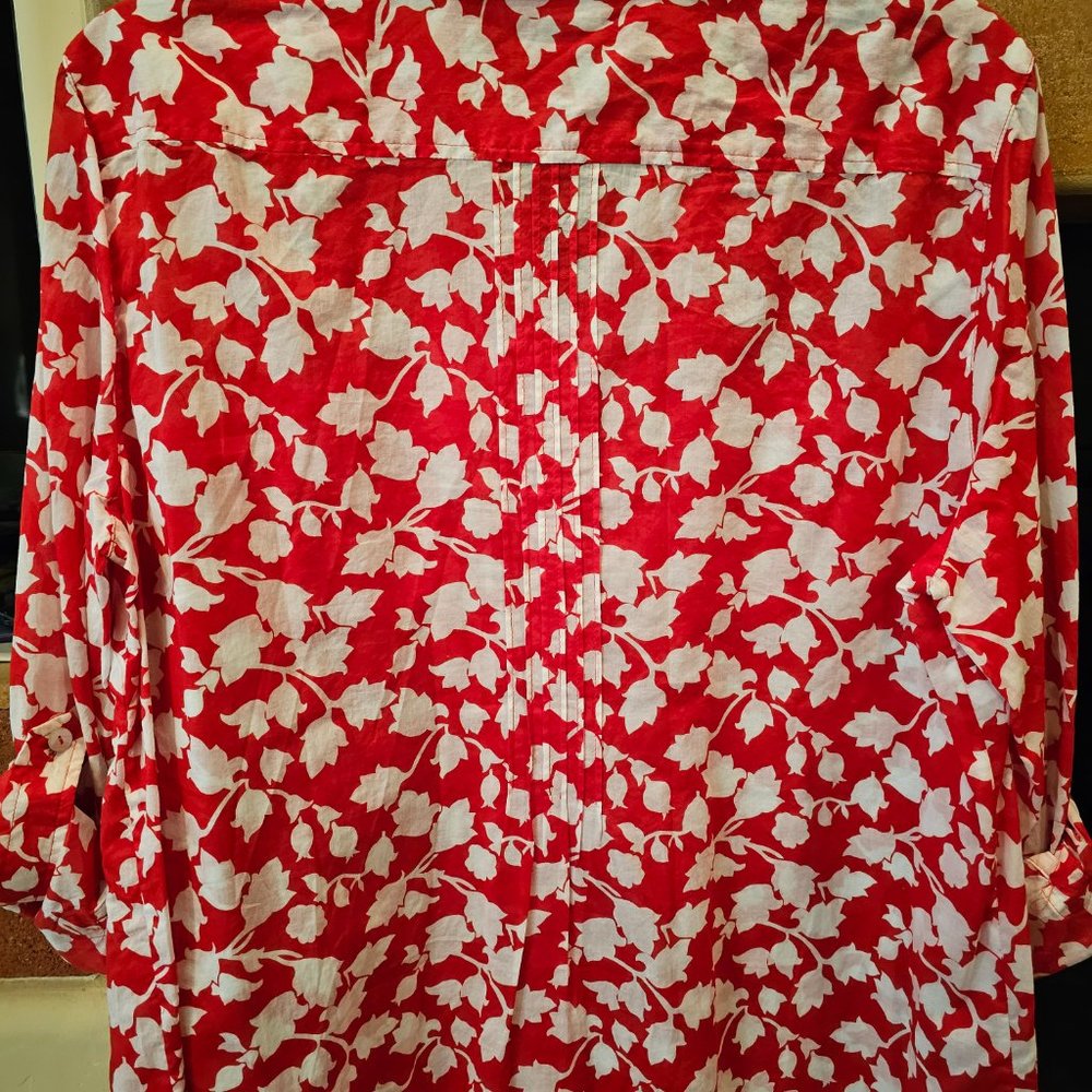 New NWT Chico's Red and White Leaf Blouse - Size 2 (L) - Picture 5 of 5